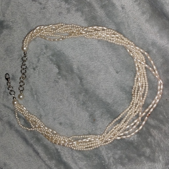 Multi string pearl necklace - Picture 3 of 3